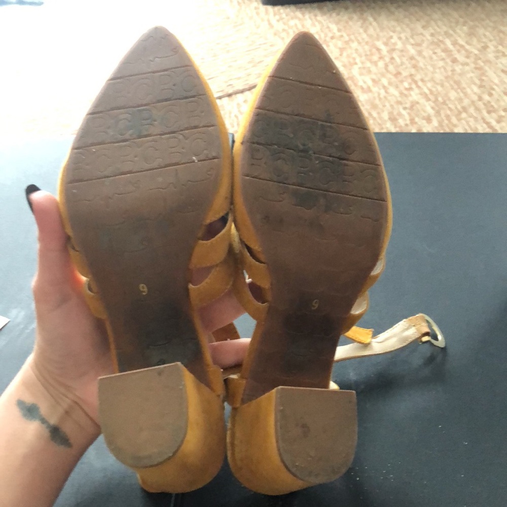 BC Terrance Mustard Heels - Picture 12 of 14